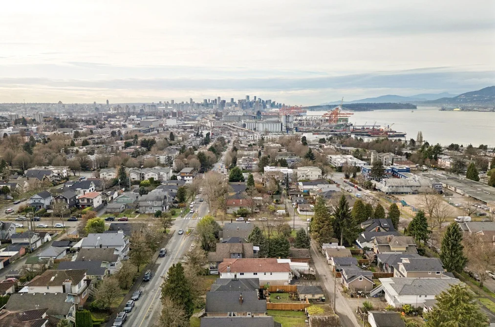 2541 DUNDAS STREET, Vancouver BC V5K 1P7, Vancouver BC — Residential for Sale - Photo 3