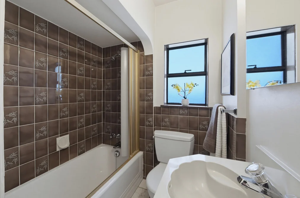 2546 NAPIER STREET, Vancouver BC V5K 2W5, Vancouver BC — Residential for Sale — Photo 17 of 34