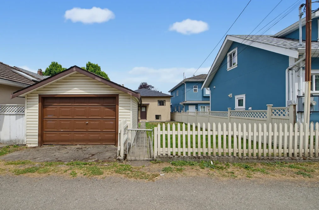 2546 NAPIER STREET, Vancouver BC V5K 2W5, Vancouver BC — Residential for Sale — Photo 32 of 34
