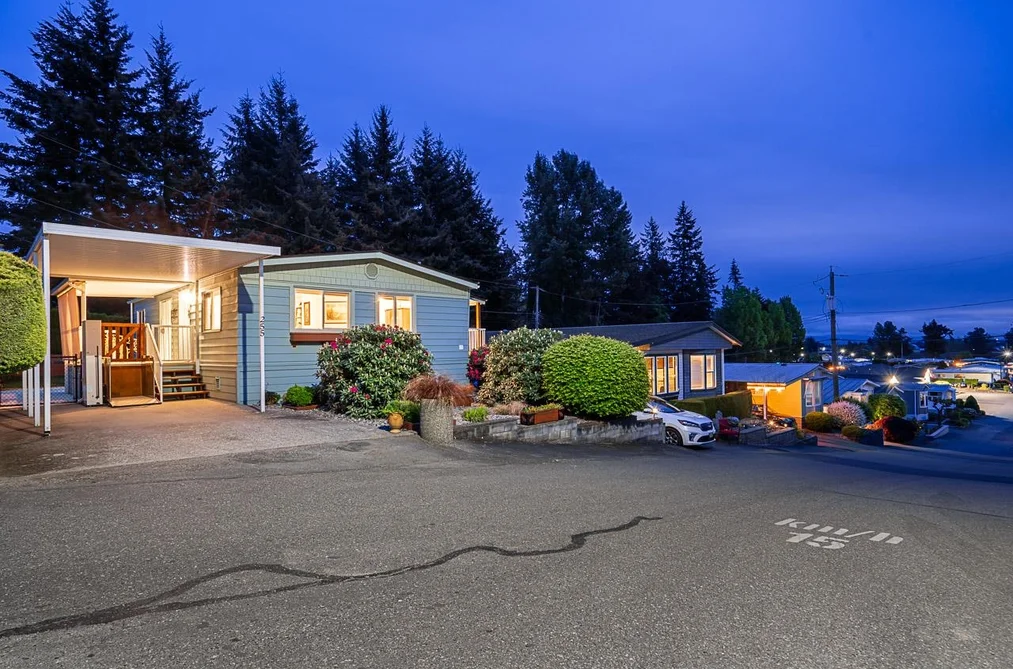 Manufactured Home for sale at 255 27111 0 Avenue Langley British Columbia - MLS: R3120920