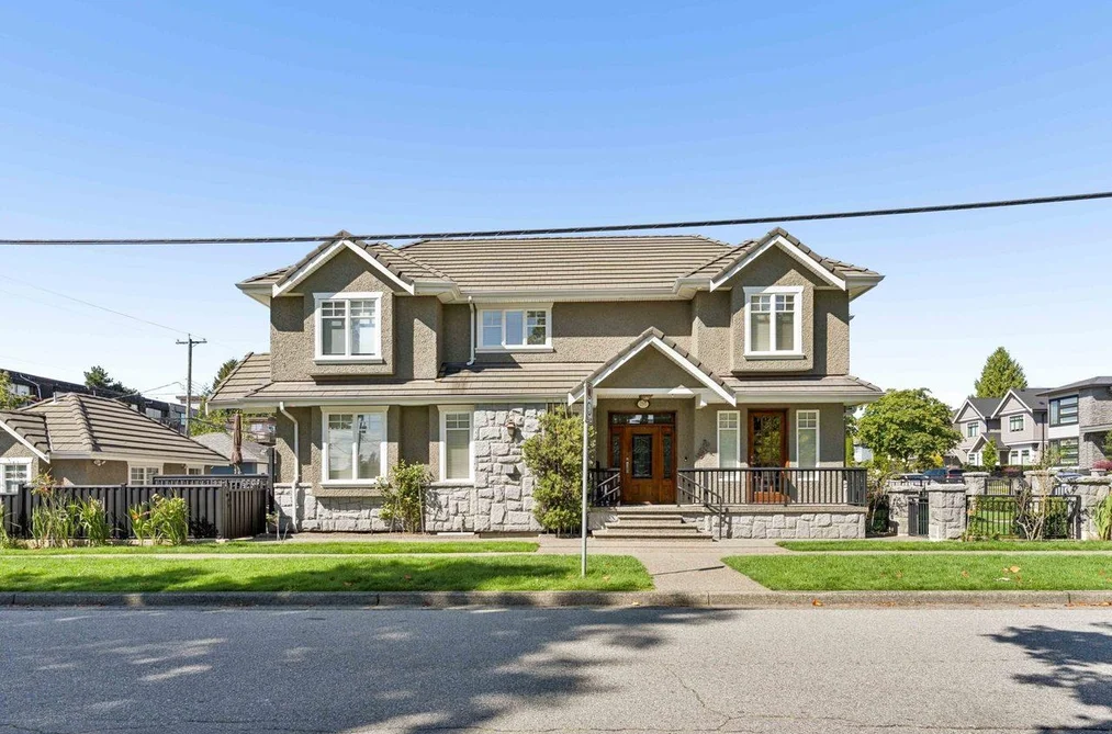 House for sale at 255 Carleton Avenue Burnaby British Columbia - MLS: R3159947