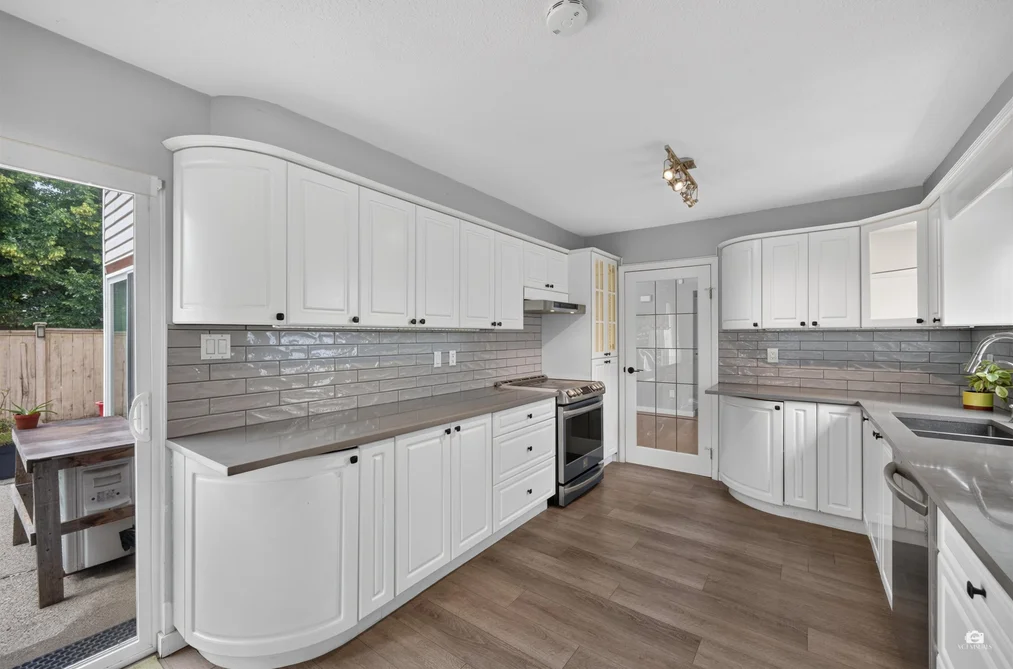 2550 RAVEN COURT, Coquitlam, BC — Residential for Sale — Photo 4 of 40