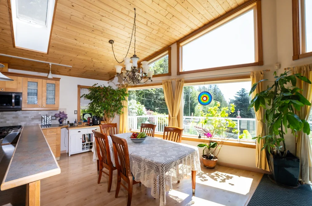 2556 LOWER ROAD, Roberts Creek BC V0N 2W4, Roberts Creek BC — Residential for Sale - Photo 4