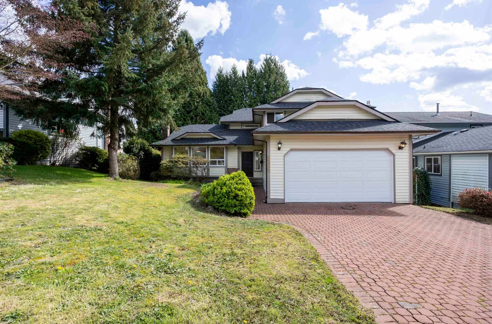 House for sale at 2556 Trillium Place Coquitlam British Columbia - MLS: R3111602