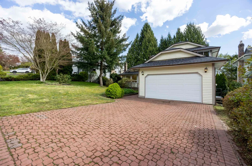 2556 TRILLIUM PLACE, Coquitlam BC V3E 2G3, Coquitlam BC — Residential for Sale - Photo 2