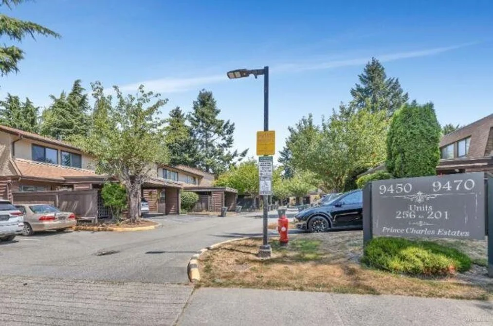 256 9452 PRINCE CHARLES BOULEVARD, Surrey BC V3V 1S6, Surrey BC — Residential for Sale - Photo 2