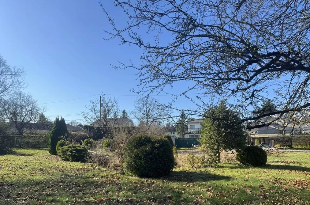 2560 WELLINGTON CRESCENT, Richmond BC V7B 1H2, Richmond BC — Land for Sale - Photo 2
