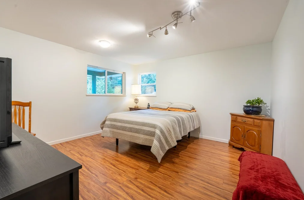 2562 MILES ROAD, Roberts Creek BC V0N 2W4, Roberts Creek BC — Residential for Sale — Photo 18 of 40