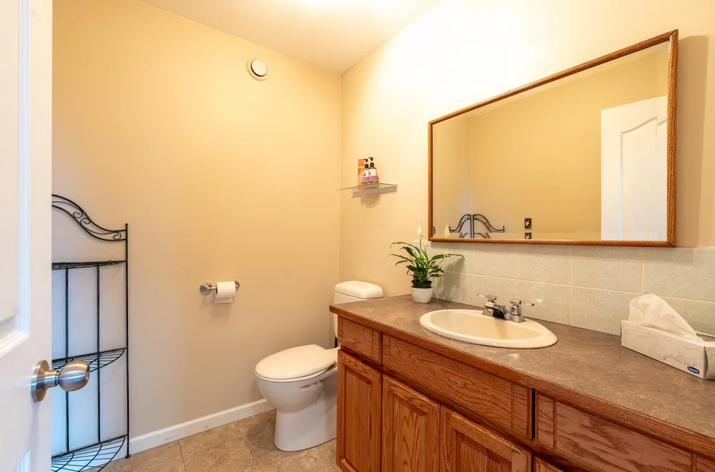 2562 MILES ROAD, Roberts Creek BC V0N 2W4, Roberts Creek BC — Residential for Sale — Photo 19 of 40
