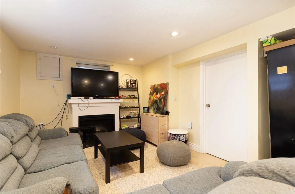 2565 PARK DRIVE, Abbotsford BC V2S 4C5, Abbotsford BC — Residential for Sale - Photo 2