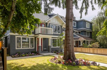 2566 W 2nd Ave, Vancouver, BC - MLS: R3155892