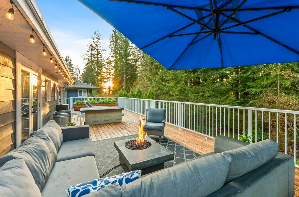 House for sale at 2569 Hyannis Point North Vancouver British Columbia - MLS: R3086932