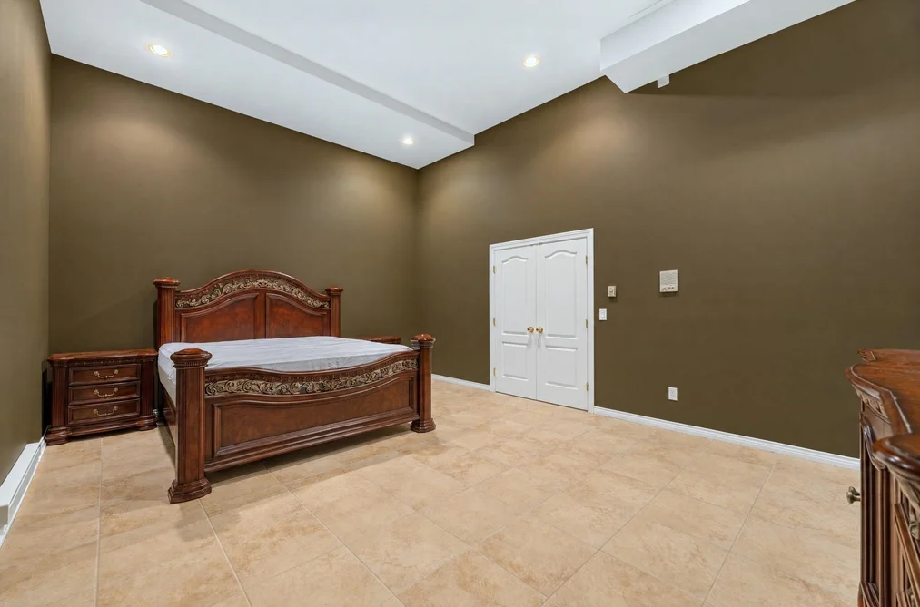2570 Diamond Crescent, Coquitlam, BC - House for Sale - Photo 22 of 26 2570 Diamond Crescent, Coquitlam, BC - House for Sale - Photo 22 of 26