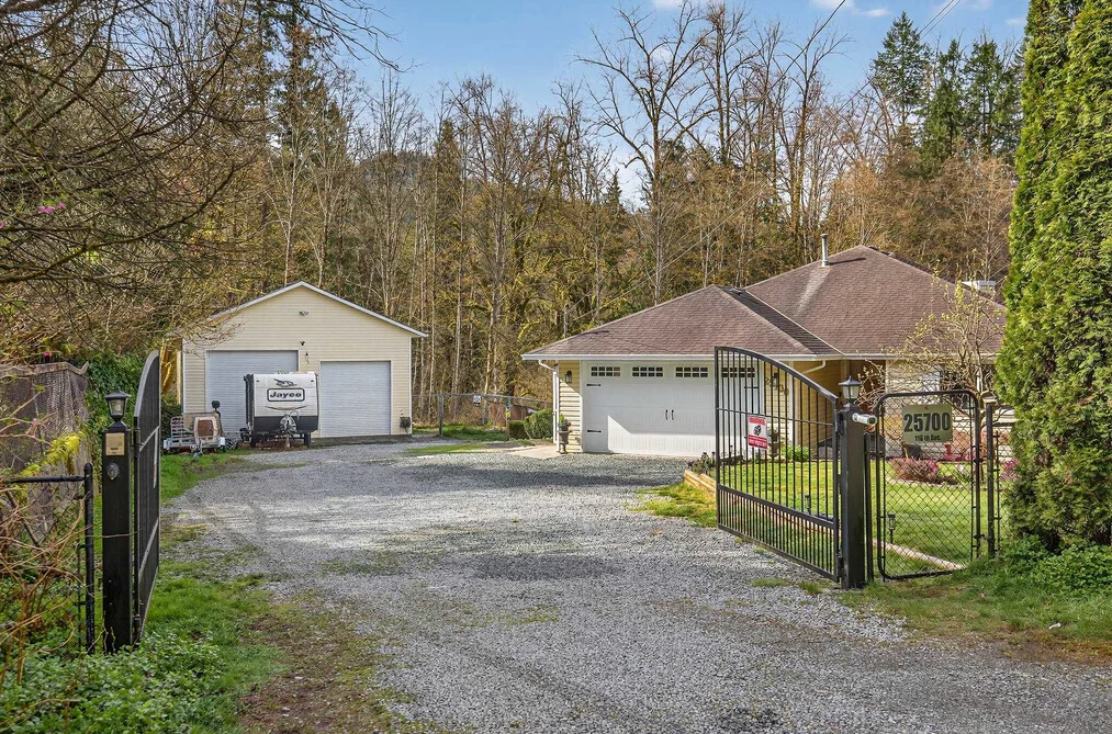 House for sale at 25700 116 Avenue Maple Ridge British Columbia - MLS: R3107486