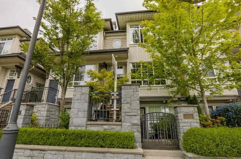 Townhouse for sale at 2572 West Mall Vancouver British Columbia - MLS: R3134286
