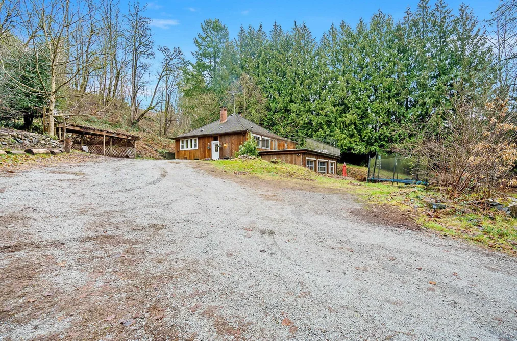 25745 LOUGHEED HIGHWAY, Maple Ridge BC V2W 1M3, Maple Ridge BC — Residential for Sale - Photo 2