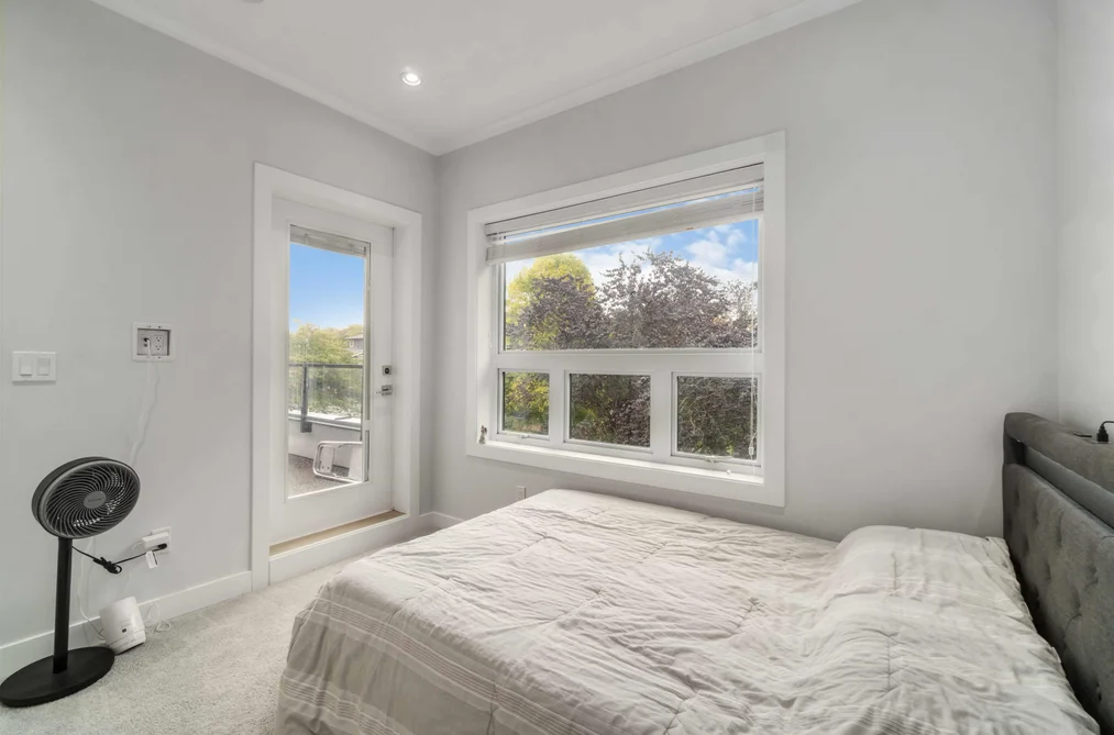 2575 & 2577 PARKER STREET, Vancouver BC V5K 2T2, Vancouver BC — Residential for Sale - Photo 2
