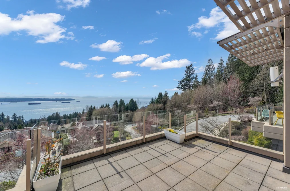 102 2575 GARDEN COURT, West Vancouver BC V7S 0A2, West Vancouver BC — Residential for Sale — Photo 12 of 40