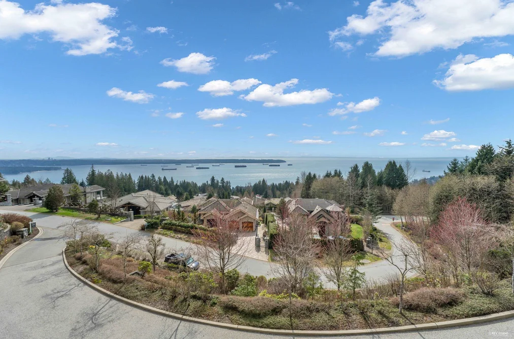 102 2575 GARDEN COURT, West Vancouver BC V7S 0A2, West Vancouver BC — Residential for Sale — Photo 32 of 40