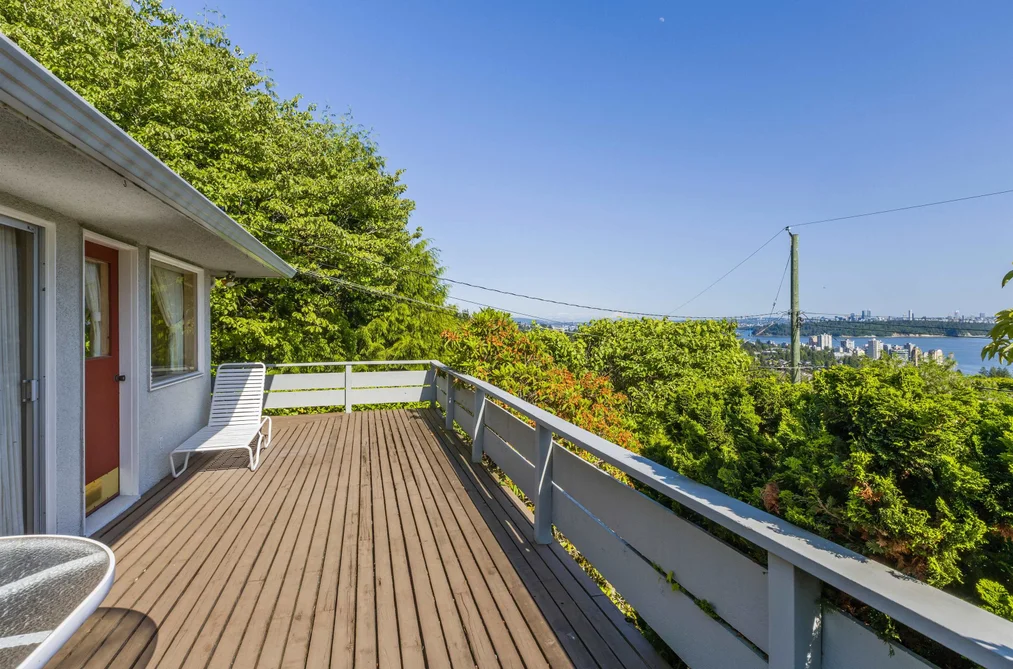 2575 QUEENS AVENUE, West Vancouver BC V7V 2Y9, West Vancouver BC — Residential for Sale - Photo 2