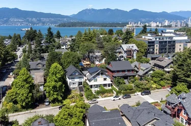 2575 W 3rd Ave, Vancouver, BC - MLS: R3105822