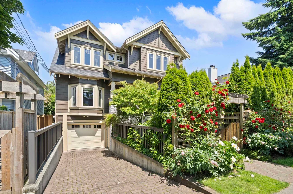 Half Duplex for sale at 2575 W 7th Avenue Vancouver British Columbia - MLS: R3013873