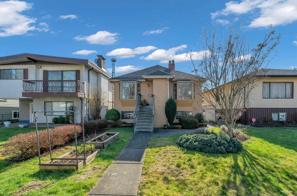 2576 PARKER STREET, Vancouver BC V5K 2T3, Vancouver BC — Residential for Sale - Photo 2