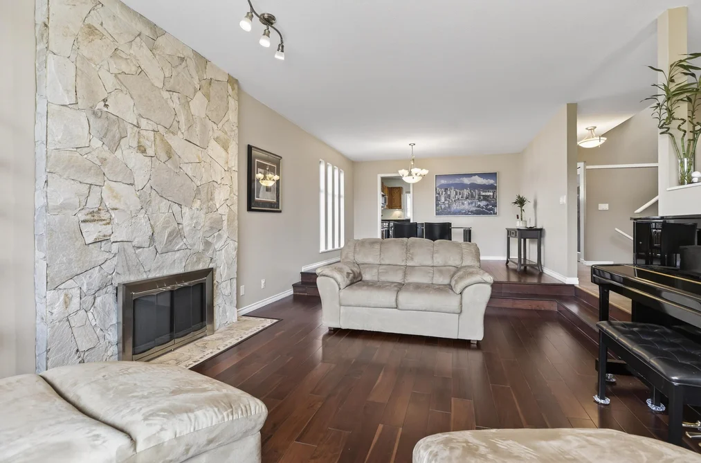 2577 N TRILLIUM PLACE, Coquitlam BC V3E 2H4, Coquitlam BC — Residential for Sale - Photo 4