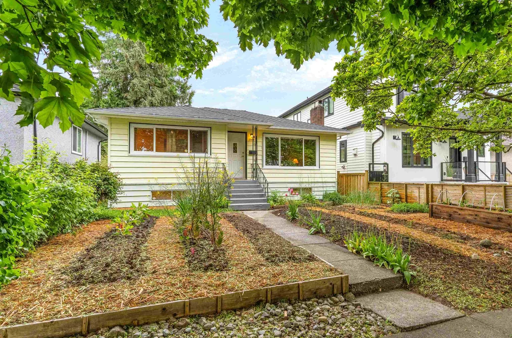2578 E 15TH AVENUE, Vancouver BC V5M 2K1, Vancouver BC — Residential for Sale - Photo 3