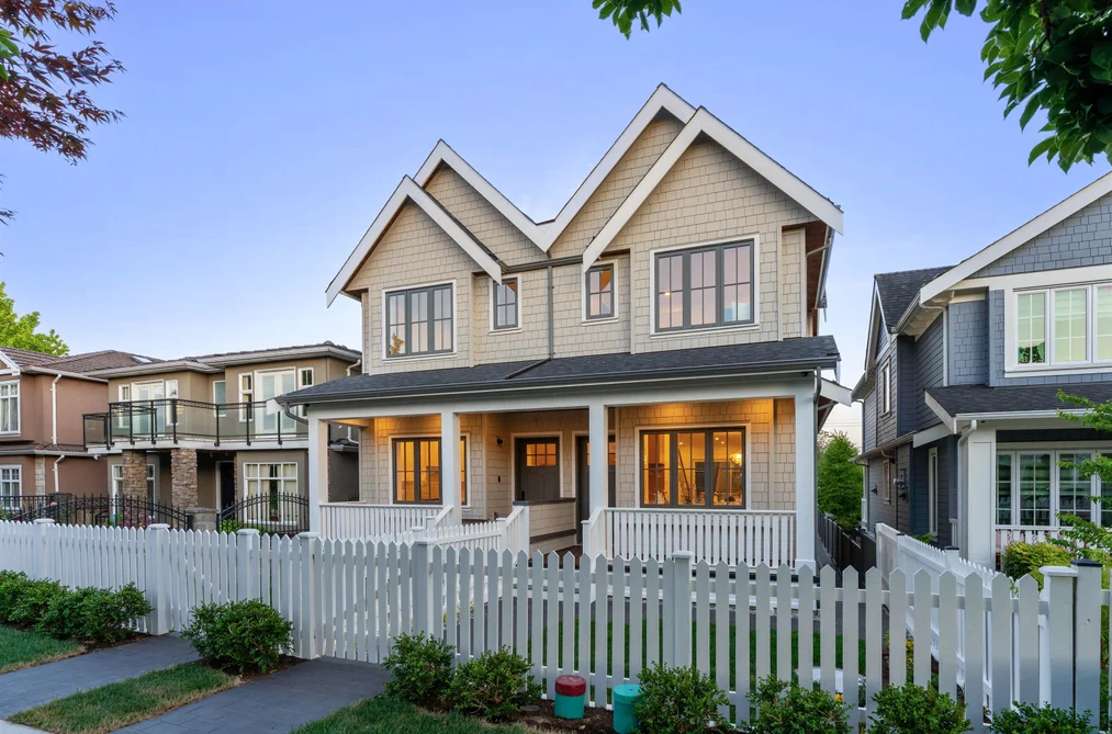 Half Duplex for sale at 2578 E 4th Avenue Vancouver British Columbia - MLS: R3140285