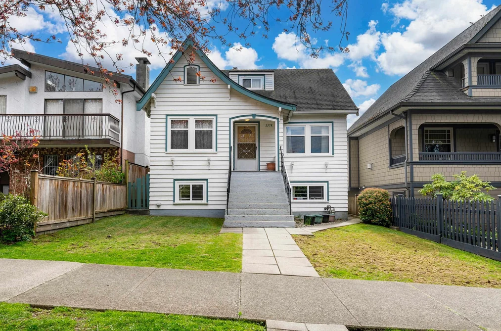 House for sale at 2578 Oxford Street Vancouver British Columbia - MLS: R3116650