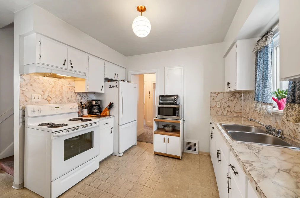 2578 OXFORD STREET, Vancouver BC V5K 1N1, Vancouver BC — Residential for Sale - Photo 6