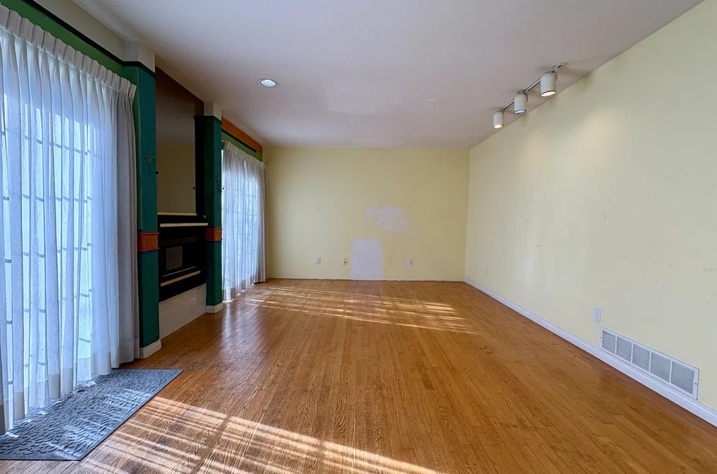 25796 64 Avenue, Langley, BC - House for Sale - Photo 11 of 32