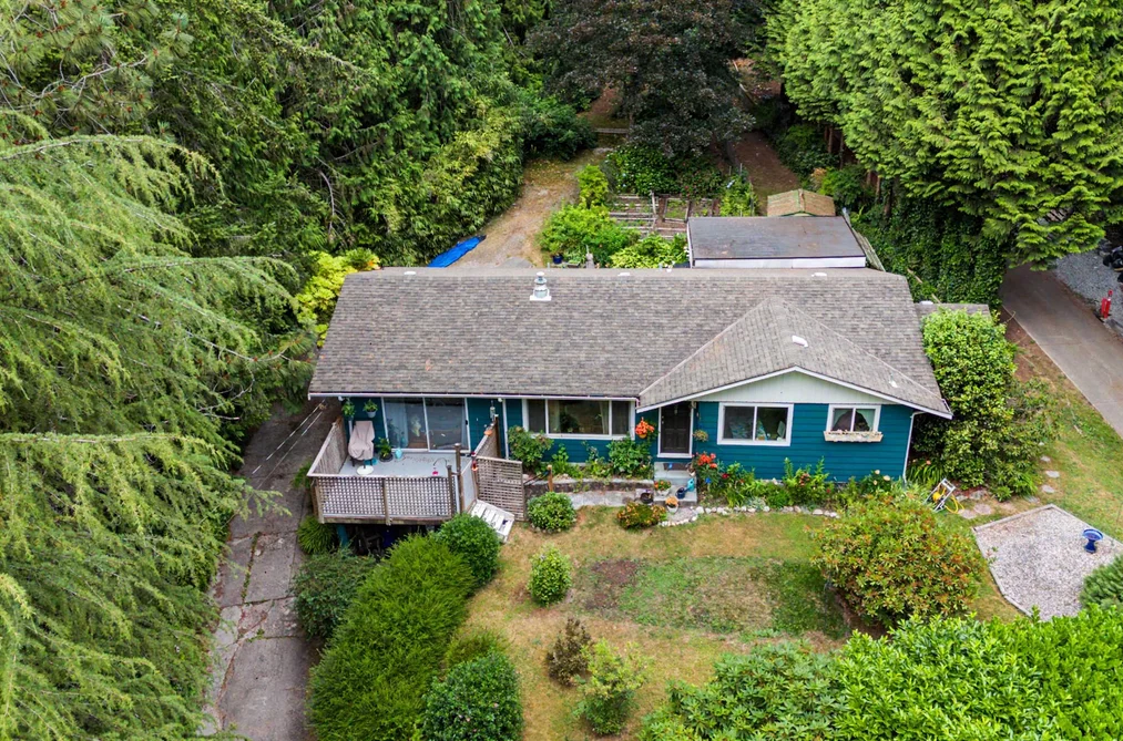 House for sale at 2588 Lower Road Roberts Creek British Columbia - MLS: R3140383