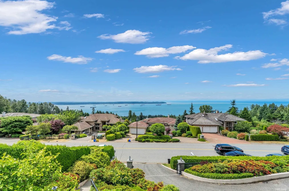 House for sale at 2589 Chairlift Road West Vancouver British Columbia - MLS: R3139333