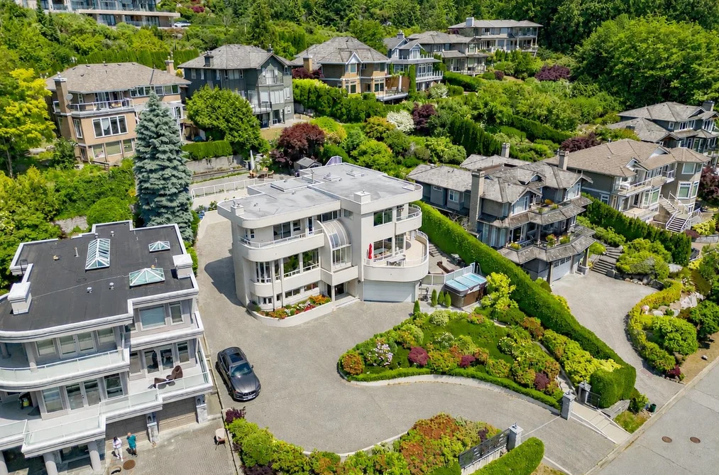 2589 CHAIRLIFT ROAD, West Vancouver BC V7S 3E5, West Vancouver BC — Residential for Sale — Photo 38 of 40