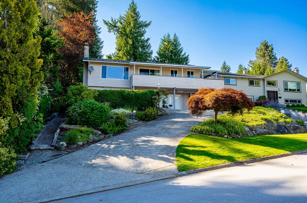 House for sale at 259 College Park Way Port Moody British Columbia - MLS: R3134044