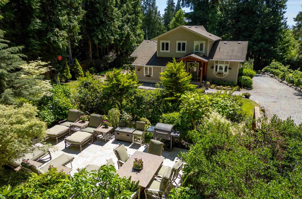 House for sale at 2596 Miles Road Roberts Creek British Columbia - MLS: R3060195