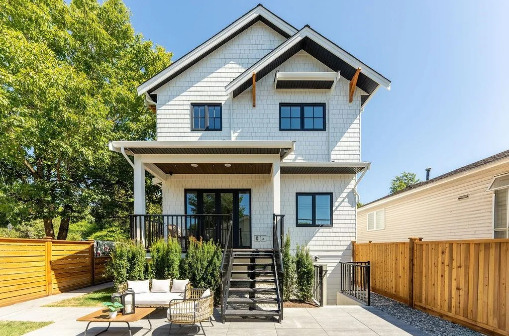 Half Duplex for sale at 2598 E 16th Avenue Vancouver British Columbia - MLS: R3164878