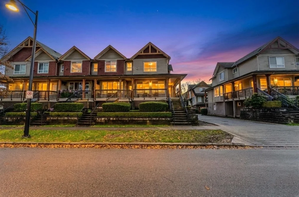 Townhouse for sale at 26 16772 61 Avenue Surrey British Columbia - MLS: R3076499