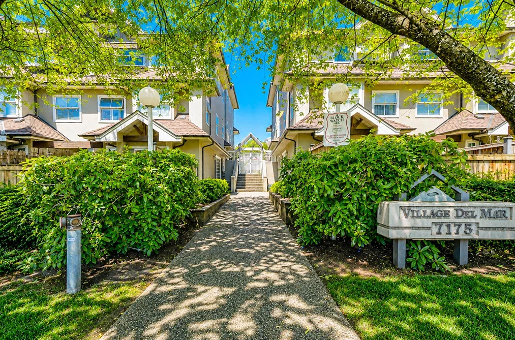 26 7175 17TH AVENUE, Burnaby BC V3N 1K8, Burnaby BC — Residential for Sale — Photo 4 of 37