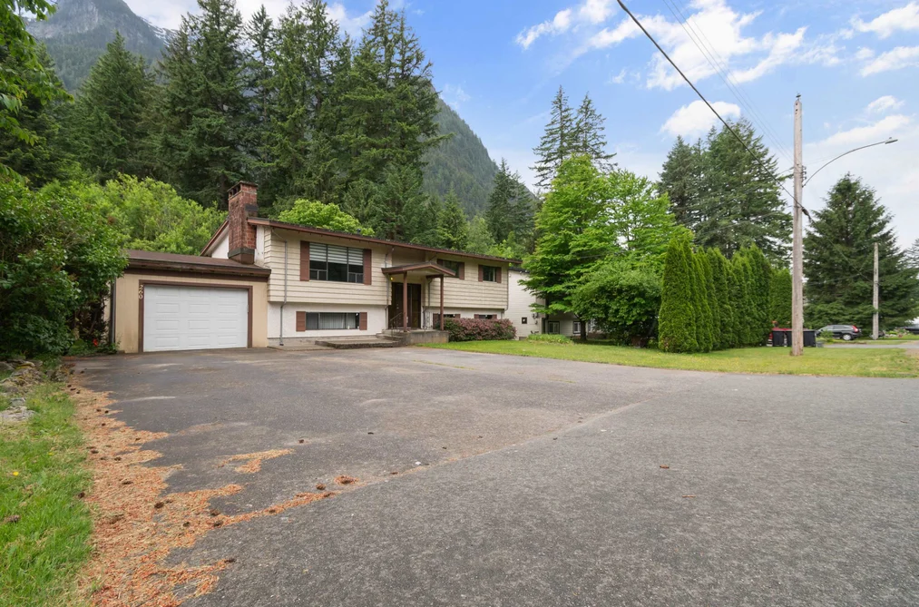 House for sale at 260 Robertson Crescent Hope British Columbia - MLS: R3128298