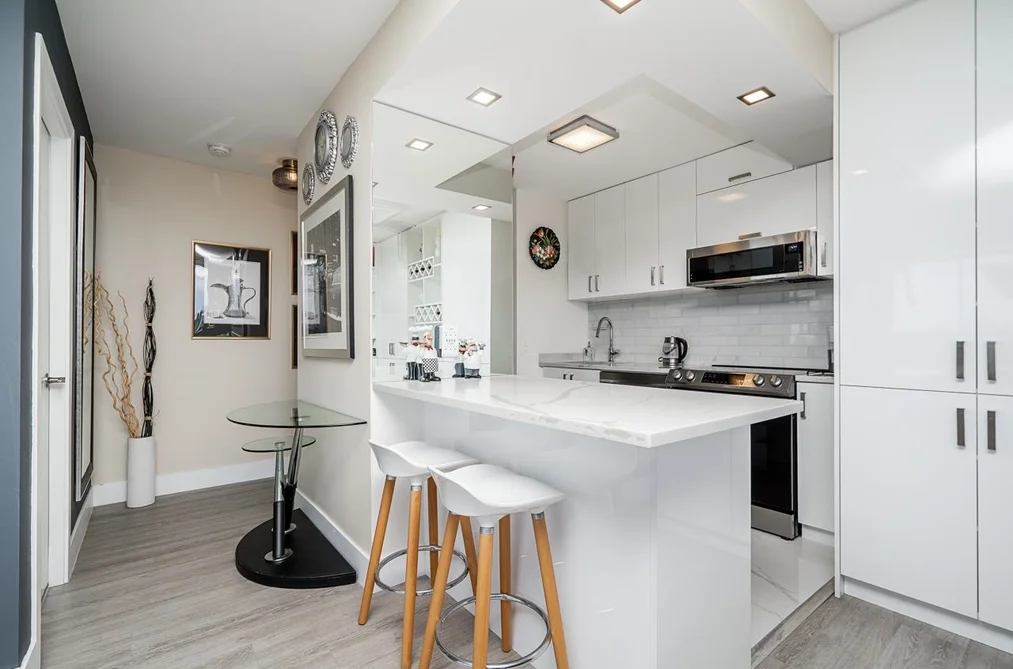 2602 3970 CARRIGAN COURT, Burnaby BC V3N 4S5, Burnaby BC — Residential for Sale - Photo 2