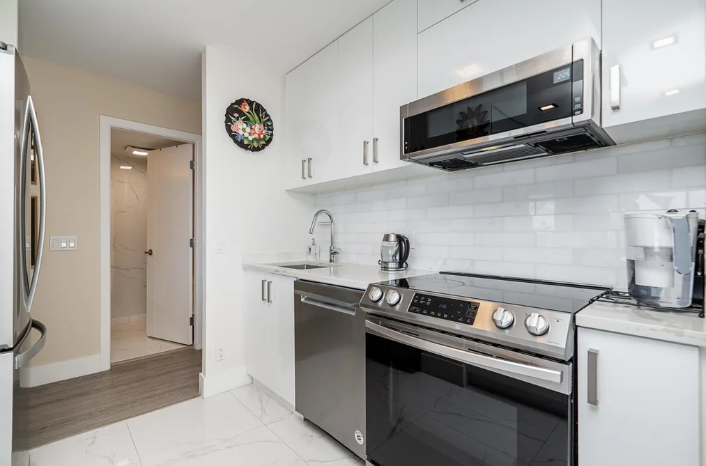 2602 3970 CARRIGAN COURT, Burnaby BC V3N 4S5, Burnaby BC — Residential for Sale - Photo 3