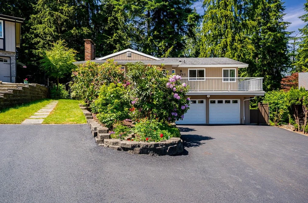 2602 HAWSER AVENUE, Coquitlam BC V3C 4E1, Coquitlam BC — Residential for Sale - Photo 2