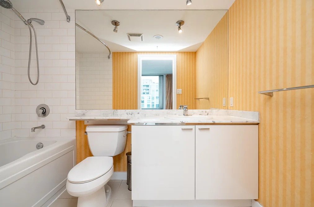 2604 1288 W GEORGIA STREET, Vancouver, BC — Residential for Sale — Photo 15 of 37