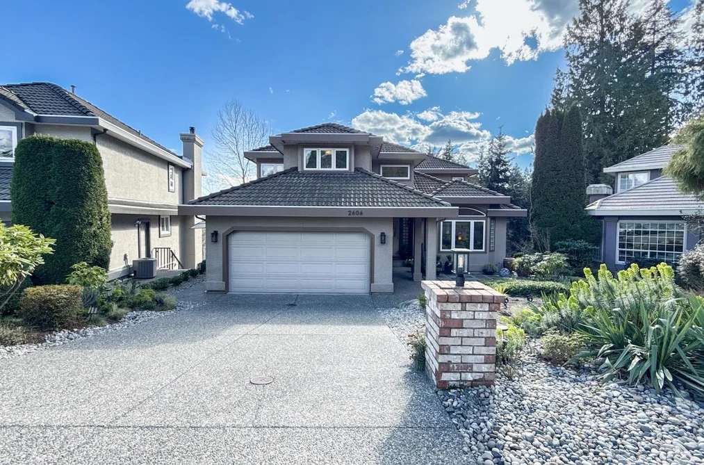 House for sale at 2606 Sandstone Court Coquitlam British Columbia - MLS: R3117371