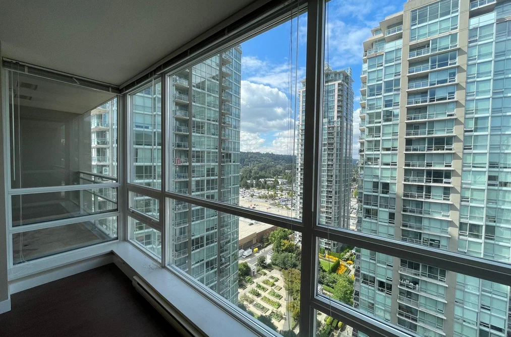 Condo for sale at 2607 2978 Glen Drive Coquitlam British Columbia - MLS: R3124019