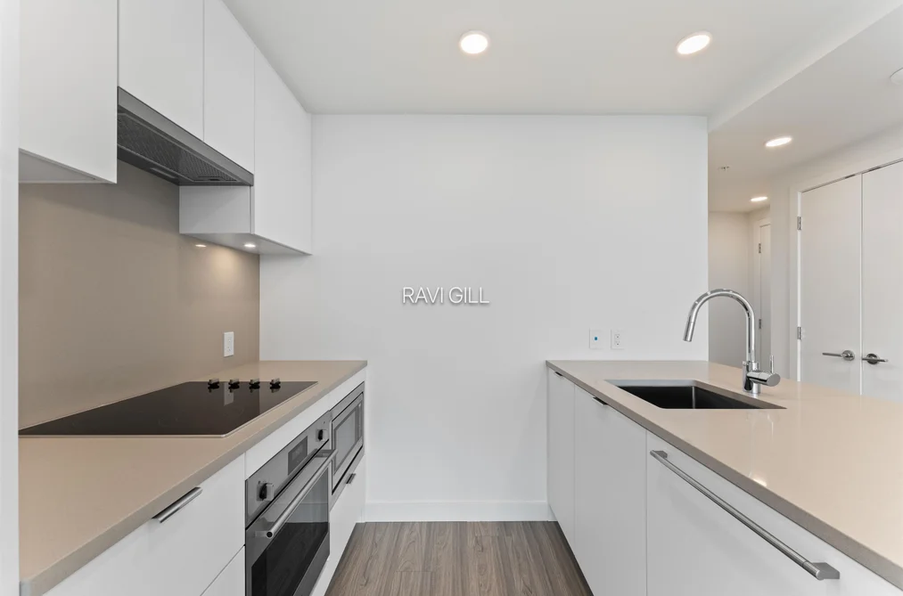 Condo for sale at 2609 13675 107a Avenue Surrey British Columbia - MLS: R3130612