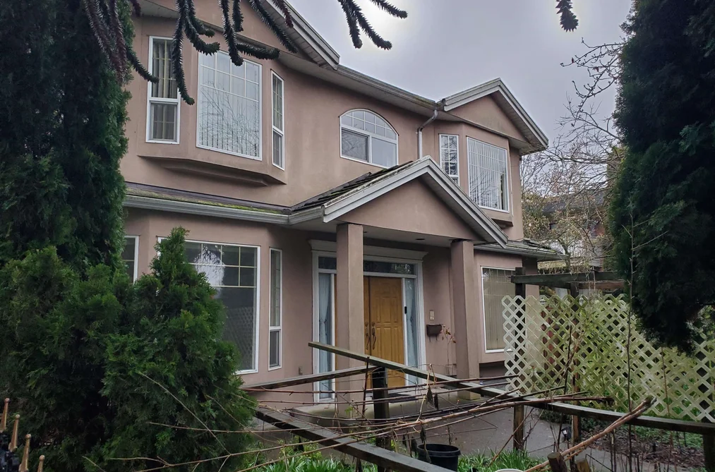Property for sale at 2612 E 49th Avenue Vancouver British Columbia - MLS: R3109996